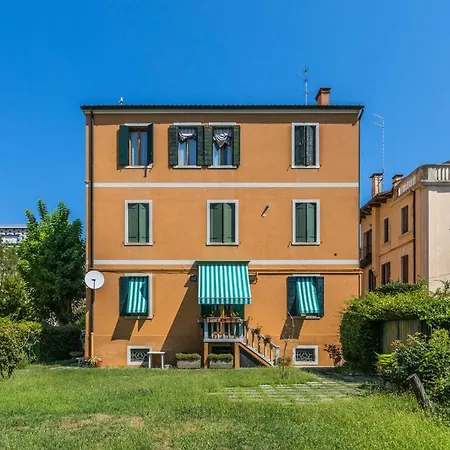 Apartment Bolle Blu, Top *